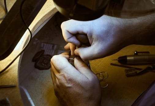 Работа закрепщика